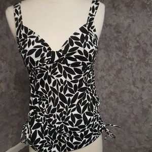 Land's End Tankini Swim Top Size 4 black/white
